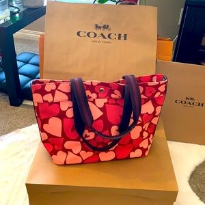 Brand NEW COACH ♥️ Print Canvas Tote